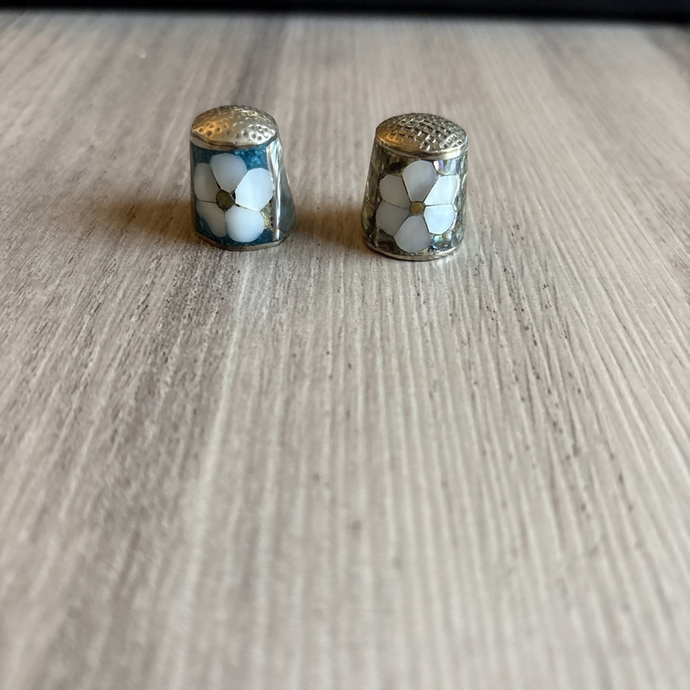 2 Vintage Collectable Abalone Mother of Pearl Inlaid Sewing Thimbles Mexico